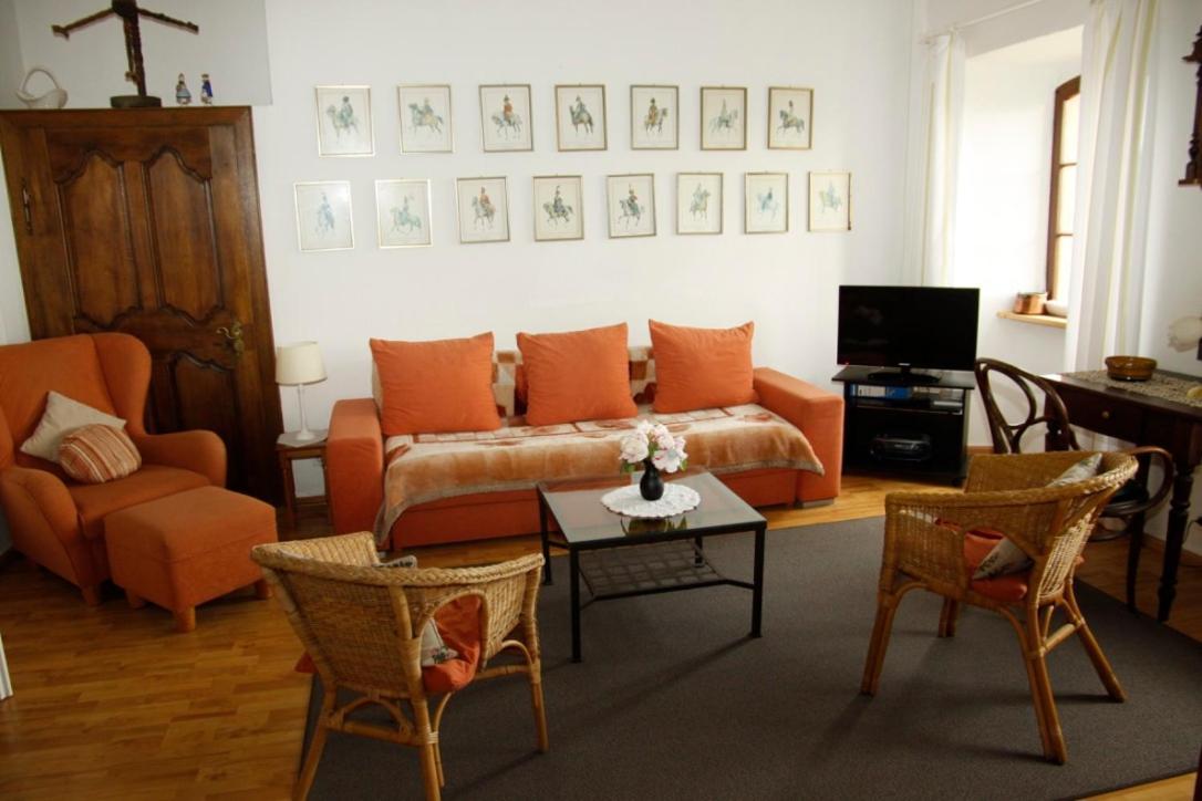 Kapelle - Urlaub Auf Dem Weingut Apartment Maring-Noviand Екстериор снимка