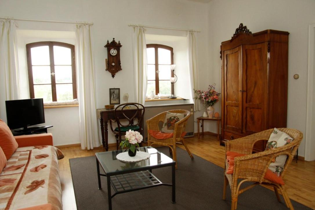 Kapelle - Urlaub Auf Dem Weingut Apartment Maring-Noviand Екстериор снимка