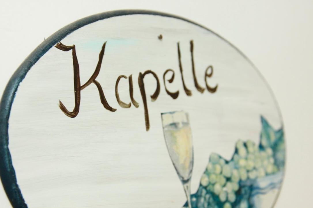 Kapelle - Urlaub Auf Dem Weingut Apartment Maring-Noviand Екстериор снимка